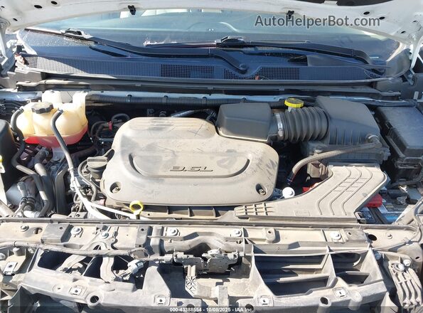 2C4RC1DG5MR551824 2021 CHRYSLER VOYAGER Белый Вид сзади