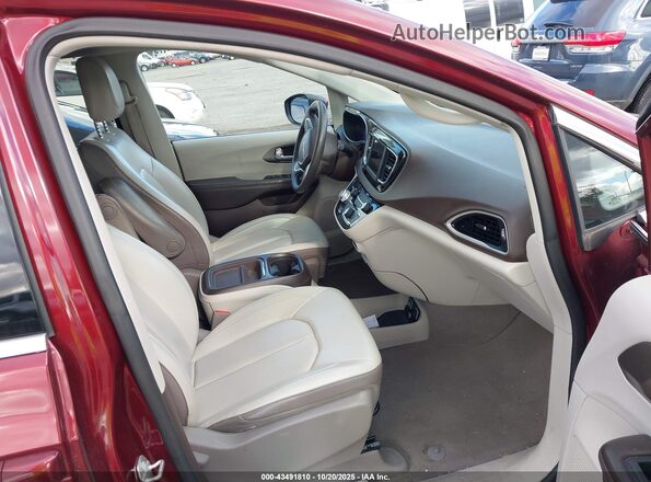 2C4RC1DG6LR262594 2020 CHRYSLER VOYAGER Maroon Front interior view