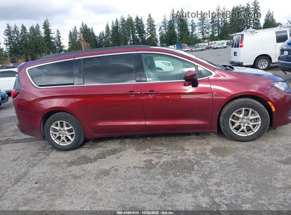 2C4RC1DG6LR262594 2020 CHRYSLER VOYAGER Maroon Rear interior view
