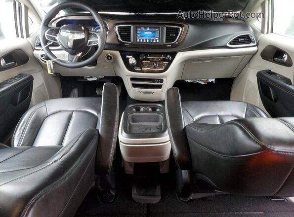 2C4RC1DG7LR156963 2020 CHRYSLER VOYAGER White წინა პანელის ხედი