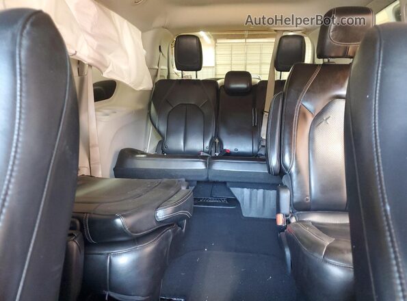 2C4RC1DG7MR520400 2021 CHRYSLER VOYAGER White Rear seats view