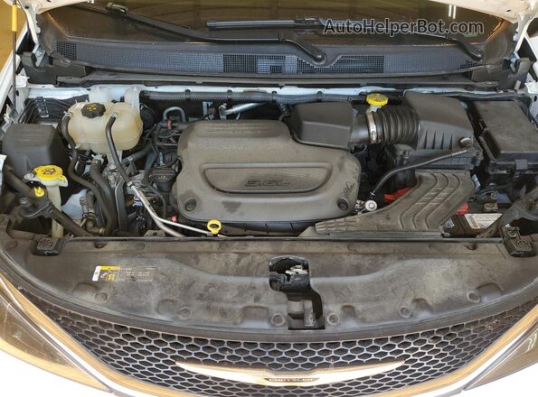 2C4RC1DG7MR520400 2021 CHRYSLER VOYAGER White Engine compartment view