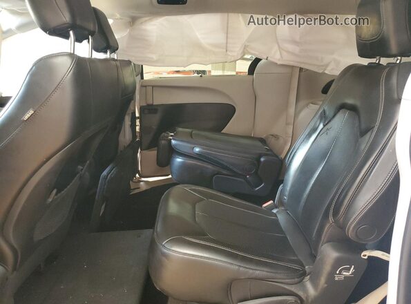 2C4RC1DG7MR520400 2021 CHRYSLER VOYAGER White Rear interior view
