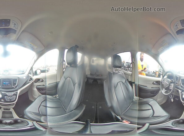 2C4RC1DG9LR182559 2020 CHRYSLER VOYAGER Blue Панорамний вид салону 360°