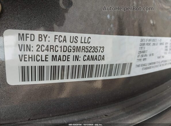 2C4RC1DG9MR523573 2021 CHRYSLER VOYAGER Gray Engine compartment view