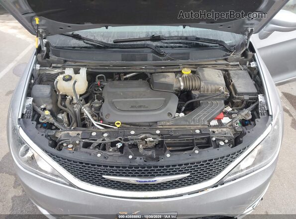 2C4RC1EG4LR210296 2020 CHRYSLER PACIFICA Silver Вид ззаду