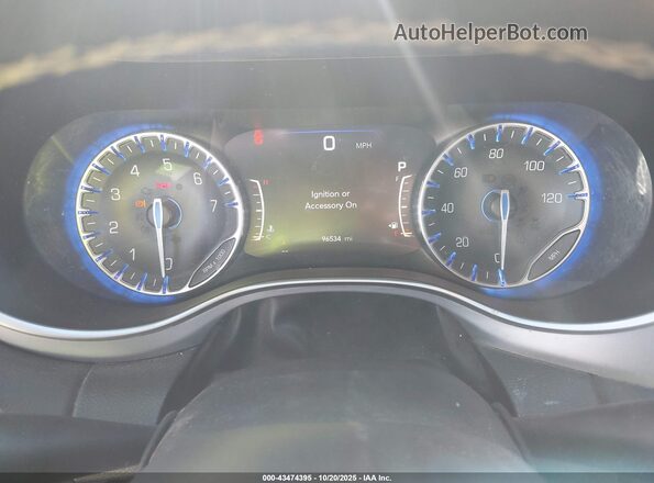 2C4RC1EG9JR236325 2018 CHRYSLER PACIFICA Silver 