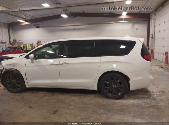 2C4RC1FG0LR233170 2020 CHRYSLER PACIFICA White უკანა სალონის ხედი