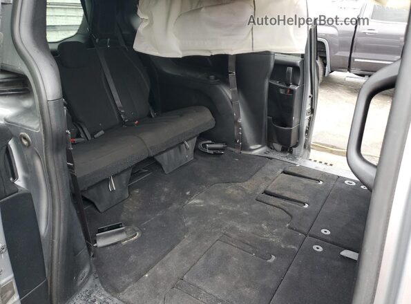 2C4RC1FG0LR269716 2020 CHRYSLER PACIFICA Серебряный Вид задней части салона