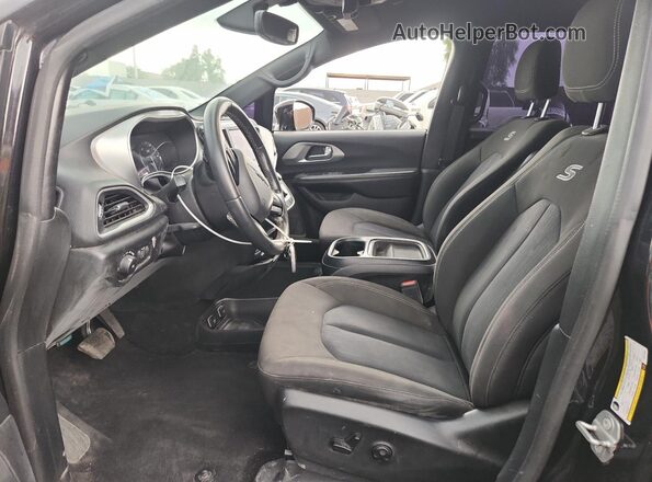 2C4RC1FG3LR147349 2020 CHRYSLER PACIFICA Black Front interior view