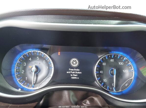 2C4RC1FG8LR124245 2020 CHRYSLER PACIFICA Бордовый Вид задних сидений