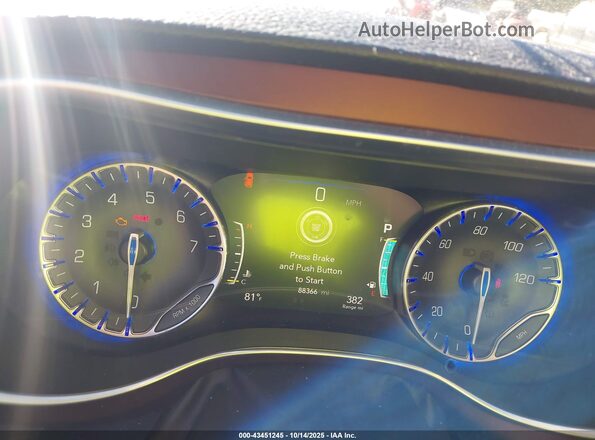 2C4RC1GG1LR144271 2020 CHRYSLER PACIFICA Gray Widok tylnych siedzeń