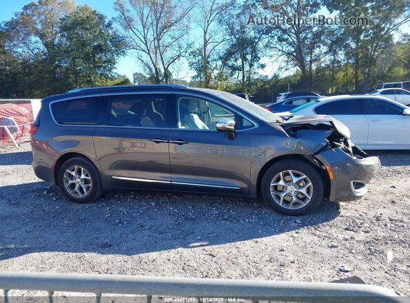 2C4RC1GG1LR144271 2020 CHRYSLER PACIFICA Gray Widok wnętrza z tyłu