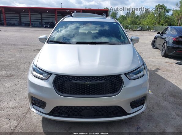 2C4RC1GG2NR135565 2022 CHRYSLER PACIFICA Серый Вид задней части салона