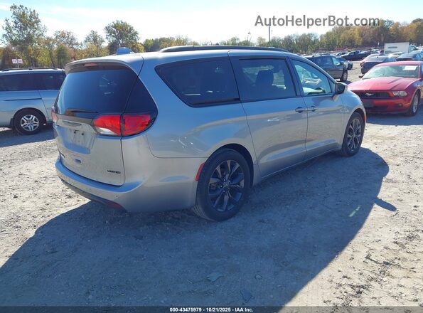 2C4RC1GG4LR216810 2020 CHRYSLER PACIFICA Серебряный Задняя правая четверть