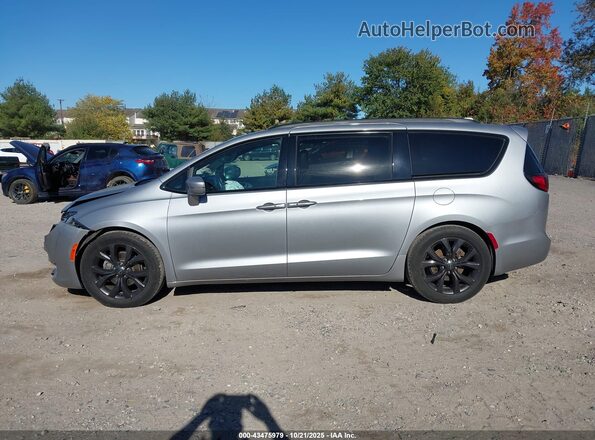 2C4RC1GG4LR216810 2020 CHRYSLER PACIFICA Серебряный Панорамный вид салона 360°