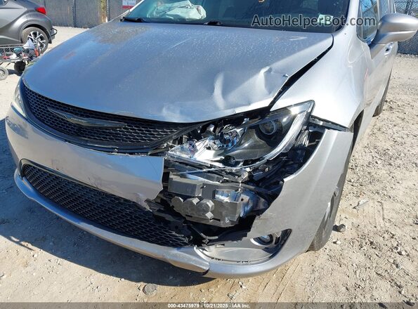 2C4RC1GG4LR216810 2020 CHRYSLER PACIFICA Серебряный Вид спереди