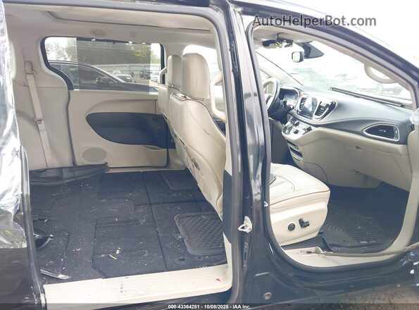 2C4RC1GG7LR181678 2020 CHRYSLER PACIFICA Черный Вид наклейки с VIN-кодом