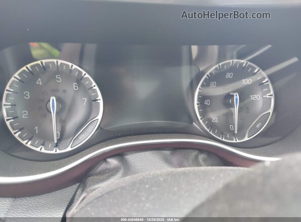 2C4RC1GG9LR156300 2020 CHRYSLER PACIFICA White უკანა სავარძლების ხედი