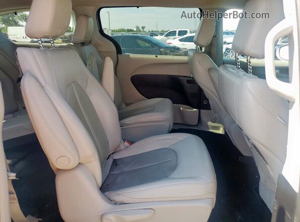 2C4RC1L73MR594706 2021 CHRYSLER PACIFICA Silver 