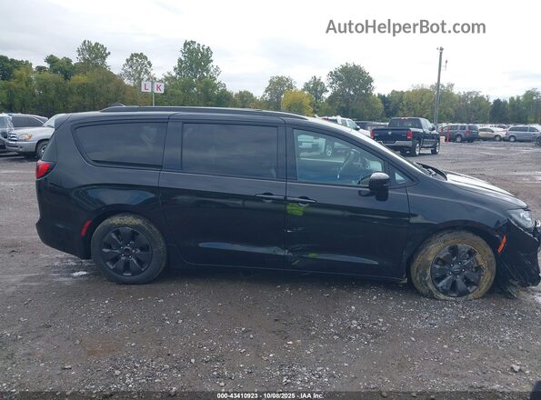 2C4RC1L74LR267553 2020 CHRYSLER PACIFICA Черный Вид задней части салона