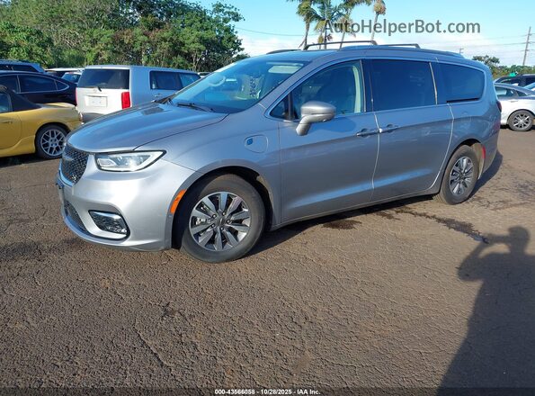 2C4RC1L7XMR581385 2021 CHRYSLER PACIFICA Silver Front left