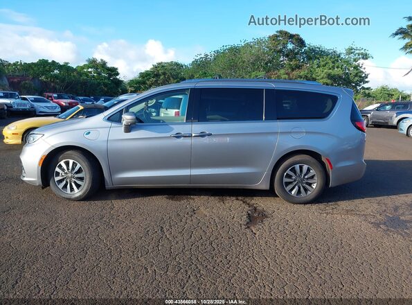 2C4RC1L7XMR581385 2021 CHRYSLER PACIFICA Silver 