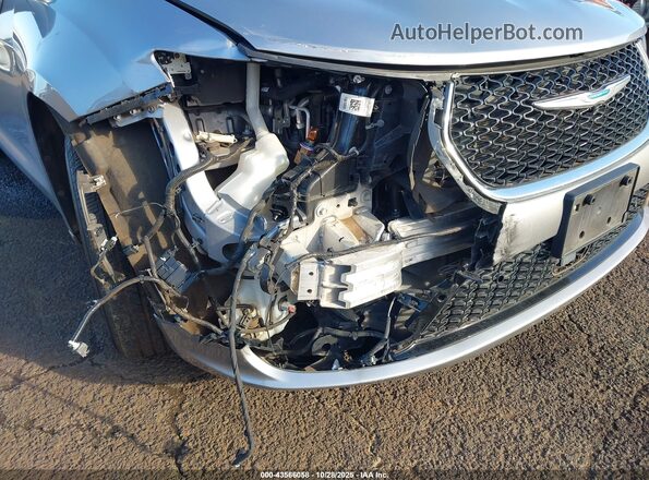 2C4RC1L7XMR581385 2021 CHRYSLER PACIFICA Silver Front view