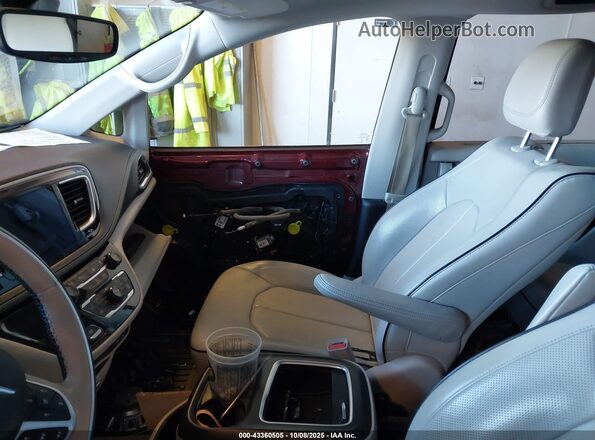 2C4RC1N70JR105526 2018 CHRYSLER PACIFICA Red წინა სალონის ხედი