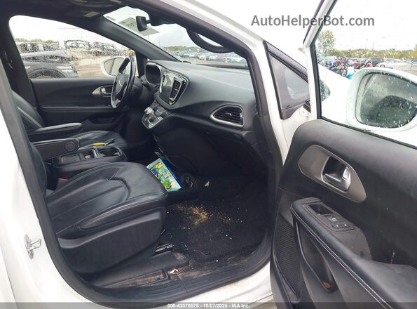 2C4RC3BG2LR267869 2020 CHRYSLER PACIFICA White Widok wnętrza z przodu