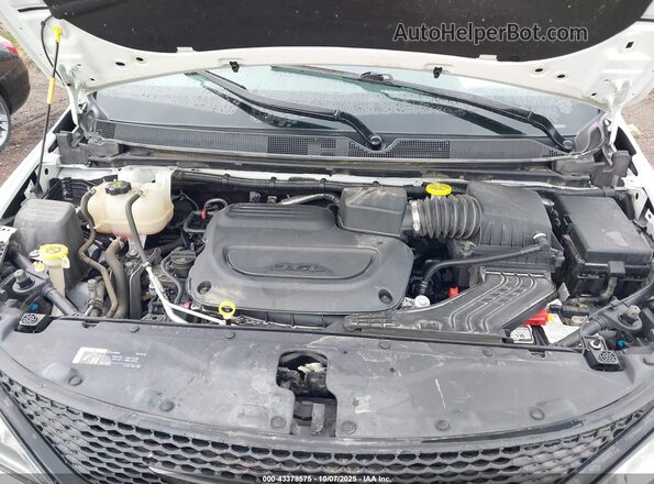 2C4RC3BG2LR267869 2020 CHRYSLER PACIFICA White Widok z tyłu