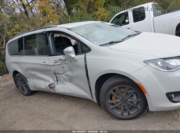 2C4RC3BG9LR271062 2020 CHRYSLER PACIFICA Серый Вид спереди