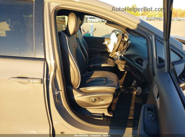 2C4RC3GG2SR565751 2025 CHRYSLER PACIFICA Серый Вид салона спереди
