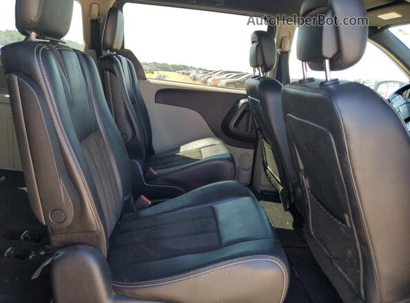 2C4RDGCG1LR169533 2020 DODGE GRAND Burgundy Rear interior view
