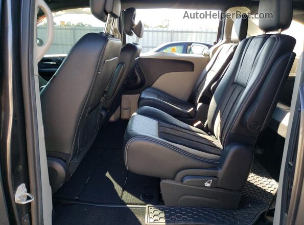 2C4RDGCG2LR153938 2020 DODGE GRAND Gray Rear interior view