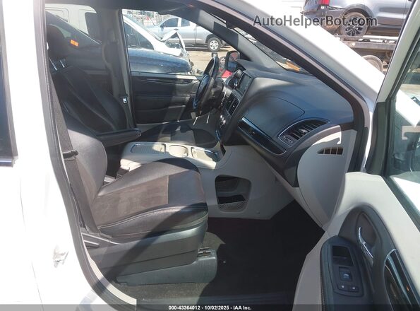2C4RDGCG5LR253337 2020 DODGE GRAND CARAVAN White Front interior view