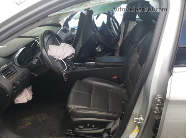 2G1105S30L9102152 2020 CHEVROLET IMPALA Серебряный Вид салона спереди
