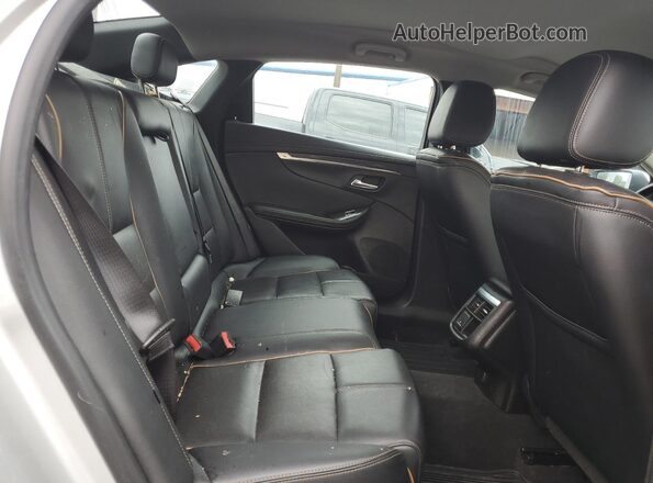 2G1105S34L9100517 2020 CHEVROLET IMPALA Silver უკანა სავარძლების ხედი