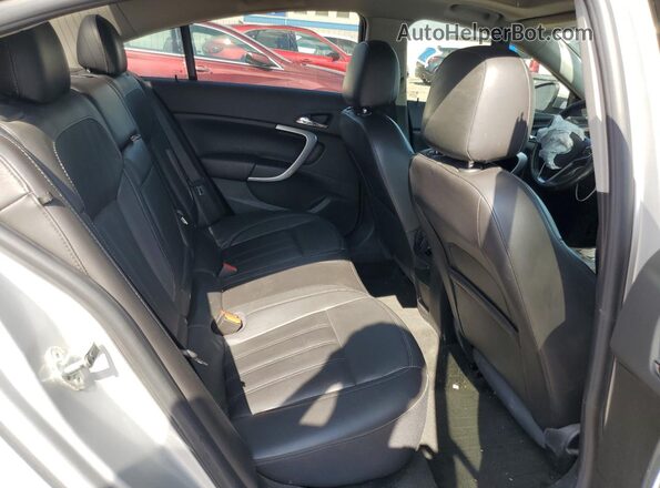 2G4GL5EX6H9137255 2017 BUICK REGAL Серебряный Вид задних сидений