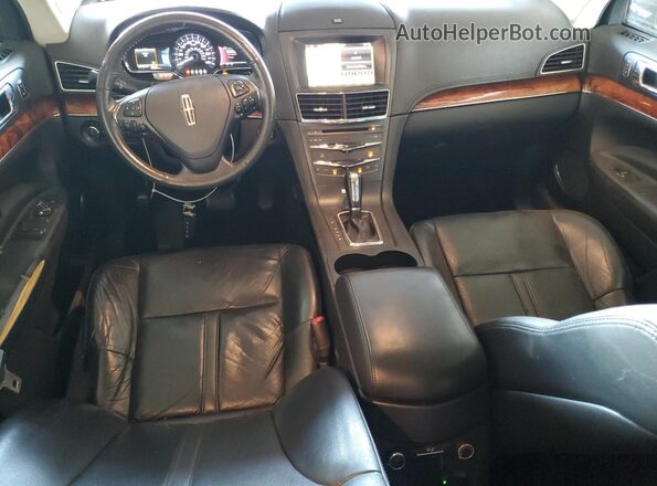 2LMHJ5AT1KBL01979 2019 LINCOLN MKT Black Vista del salpicadero