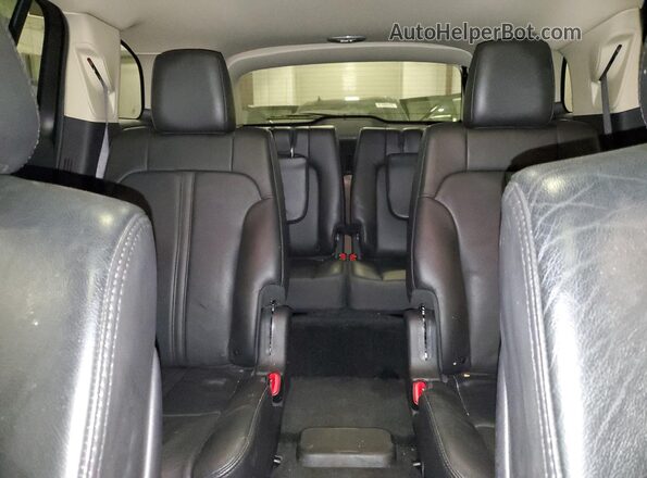 2LMHJ5AT7JBL00513 2018 LINCOLN MKT Red Widok tylnych siedzeń