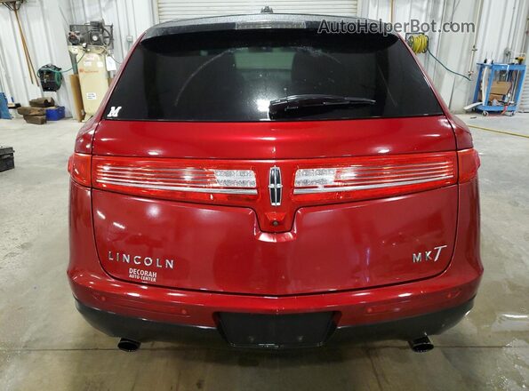 2LMHJ5AT7JBL00513 2018 LINCOLN MKT Red Widok z tyłu