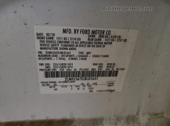 2LMHJ5ATXJBL01641 2018 LINCOLN MKT White Widok naklejki z numerem VIN