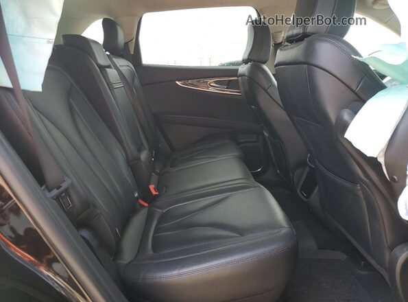 2LMPJ6J92PBL08744 2023 LINCOLN NAUTILUS Black Vista de los asientos traseros