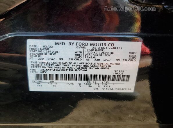 2LMPJ6J92PBL08744 2023 LINCOLN NAUTILUS Black Vista del compartimento del motor