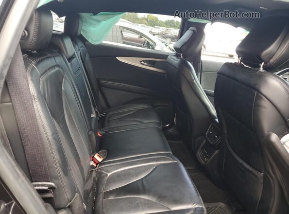 2LMPJ6J93LBL10156 2020 LINCOLN NAUTILUS Black Вид задньої частини салону