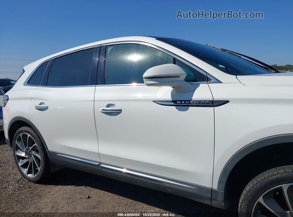 2LMPJ8K95LBL02473 2020 LINCOLN NAUTILUS White Vista interior de 360 grados