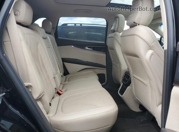 2LMPJ8KP2LBL23117 2020 LINCOLN NAUTILUS Black Rear interior view