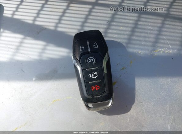 2LMPJ8KRXHBL24282 2017 LINCOLN MKX Silver Dashboard view