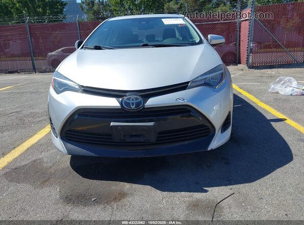 2T1BURHE3JC066597 2018 TOYOTA LL Silver 